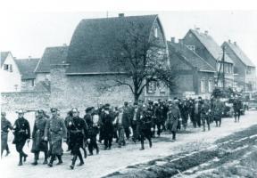 kpm Gefangene auf dem Marsch von WO nach Osthofen 1933 jpg
