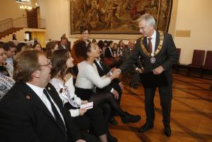 F Oberburgermeister Peter Feldmann empfangt Botschafterinnen der irischen Stadt Tralee Foto Maik Reuss 1