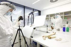 uni DNA Analytik Aufnahme von knochenproben Burger Mainz