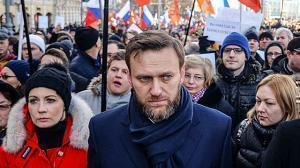 ksp Alexei Nawalny inmitten einer Demonstration