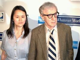 20090503015446Soon Yi Previn and Woody Allen at the Tribeca Film Festival