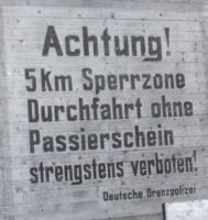 Warnhinweis an der DDR Grenze