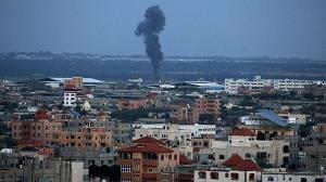 Rauch uber dem Gaza Streifen 1