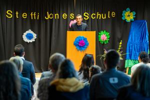 Einweihung Steffi Jones Schule Mike Josef Copyright Stadt Frankfurt am Main Holger Menzel