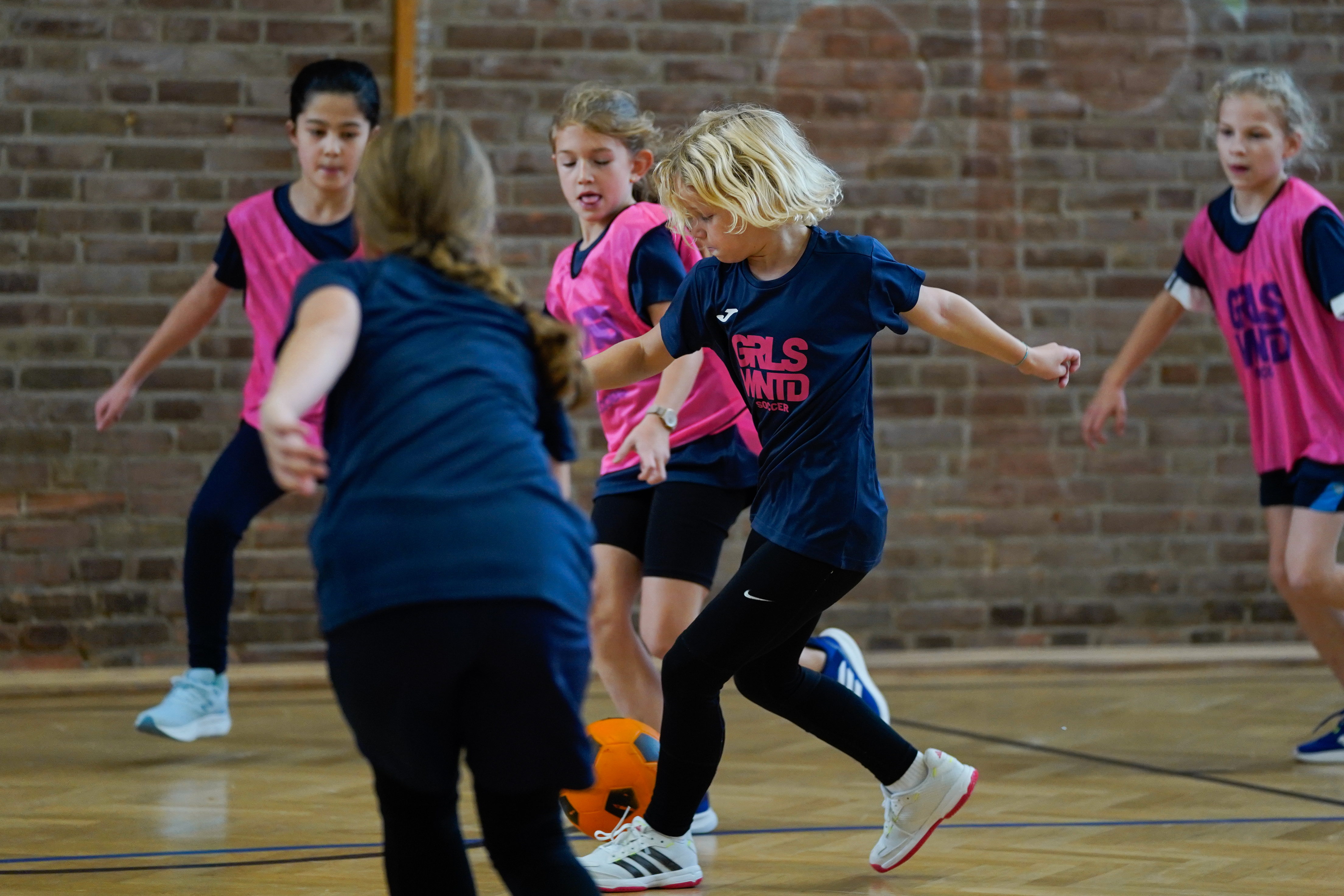 GRLS WNTD SOCCER Schuelerinnen Engelbert Humperdinck Schule 1 Copyright Melina Lischke