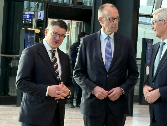 Bildschirmfoto 2025 12 17 um 16.52.15