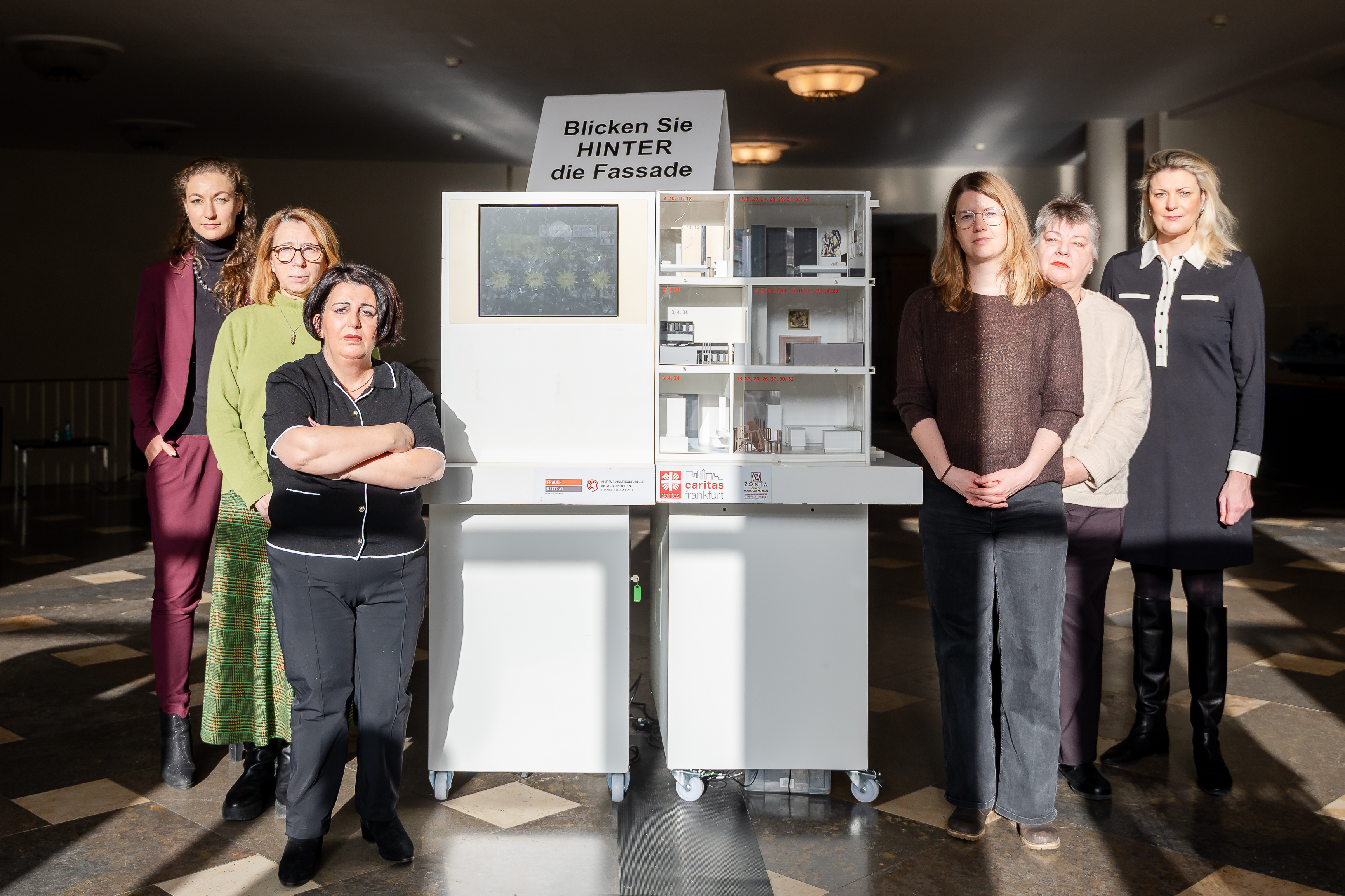 Präsentieren gemeinsam das Modellhaus Gewaltige Liebe Zapf Rodriguez von Auw Arslaner Wollkopf Christann Ringer Copyright Stadt Frankfurt Braunschädel