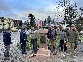 IMG 8841. Foto Zoller Das Beutter Denkmal steht jpeg