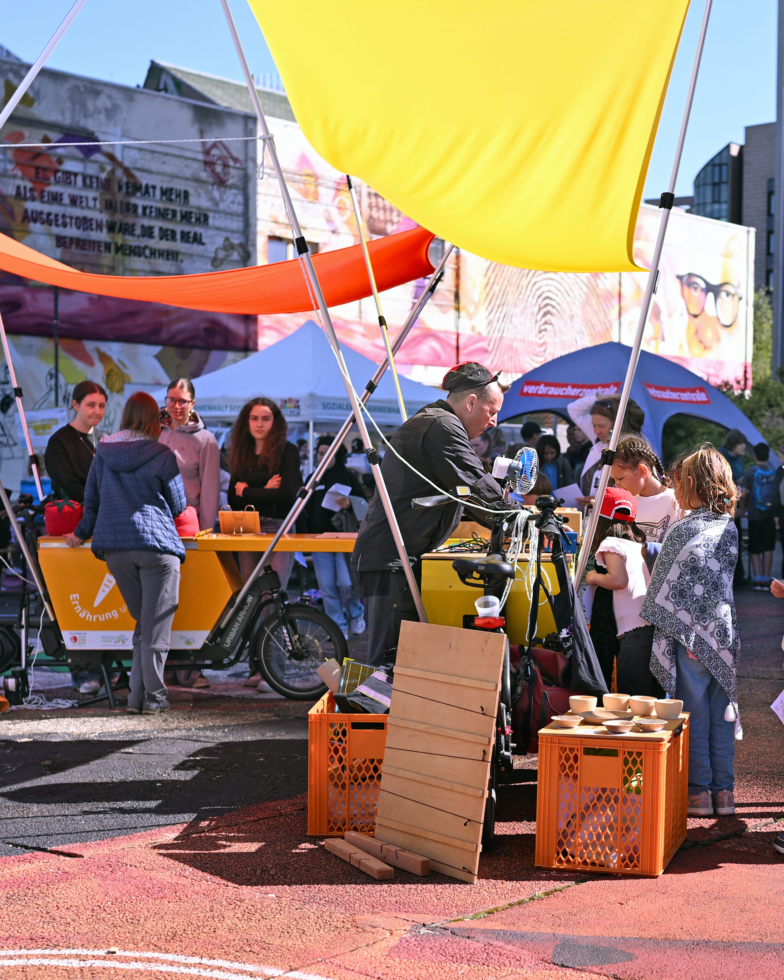 Klima Bildungs Festival Pop Up Ausstellung Klima Auf Tour Energie Ernaehrung Lastenraeder Coypright Umweltlernen